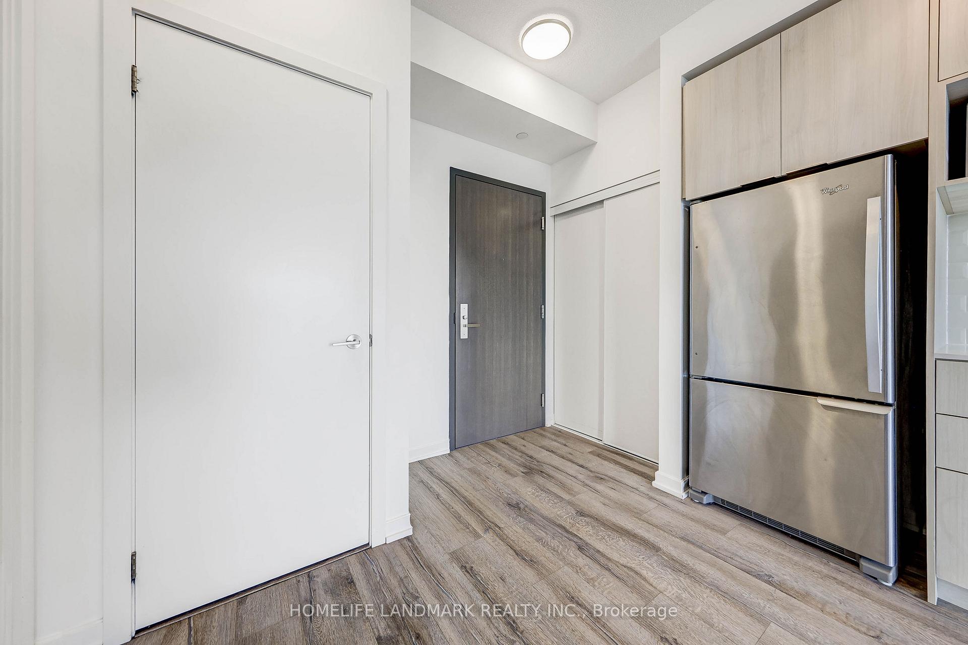 Photo 3 of Unit 1011, 52 Forest Manor Road, North York, Henry Farm — HOMEH