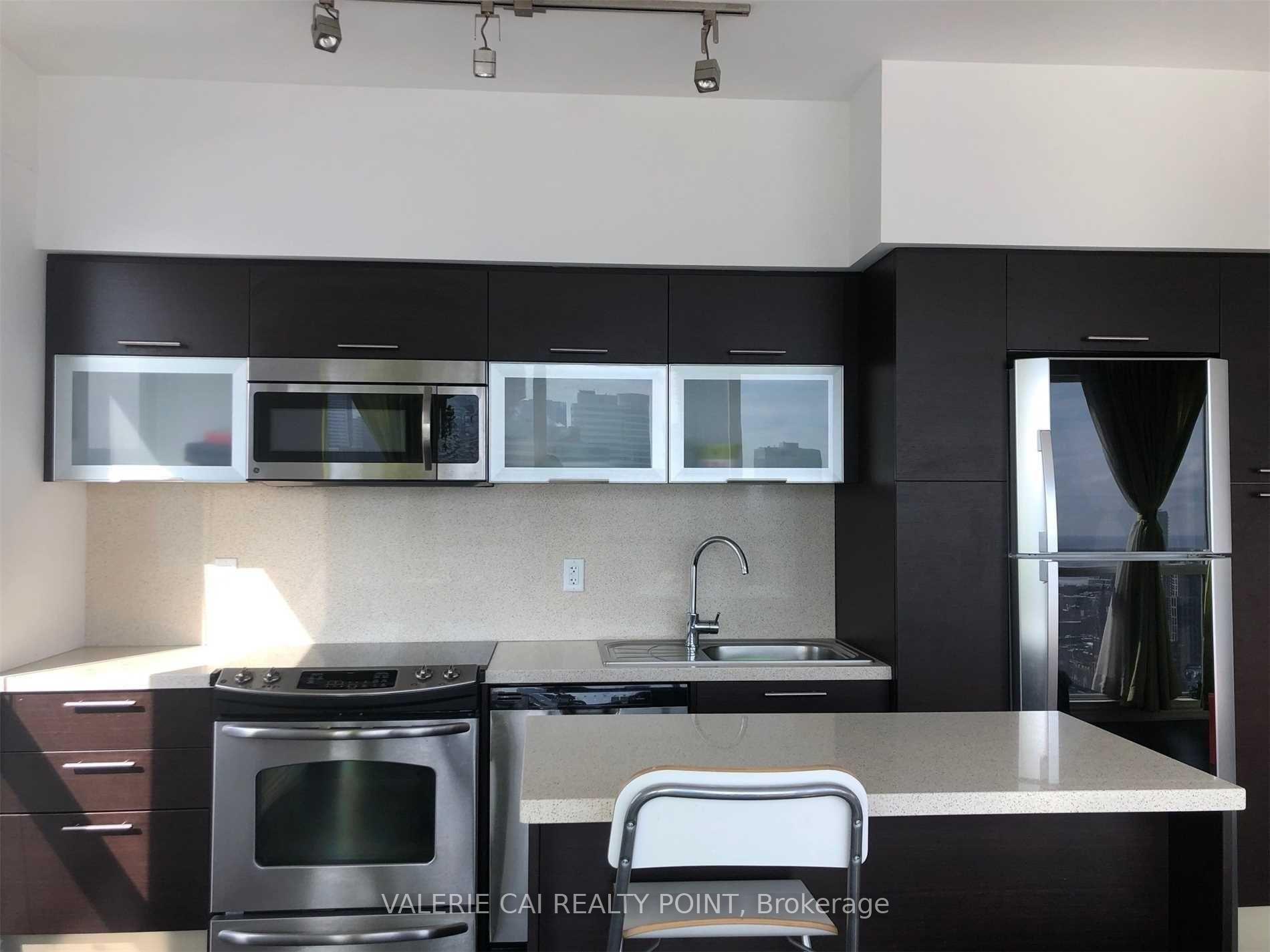 Photo 4 of Unit 3110, 386 Yonge Street, Toronto, Bay Street Corridor — HOMEH