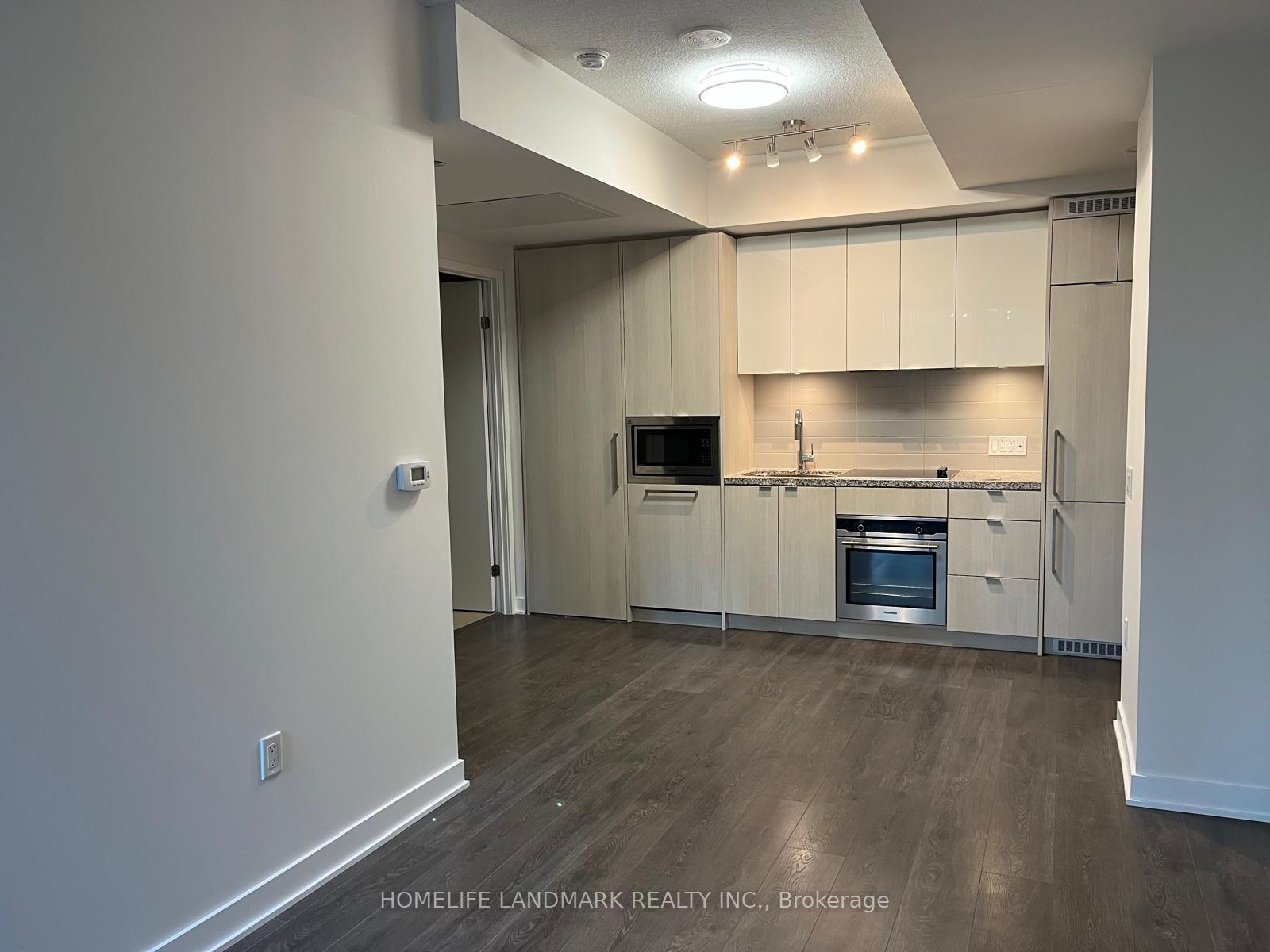 Photo 6 of Unit 621, 115 Blue Jays Way, Toronto, Waterfront Communities — HOMEH