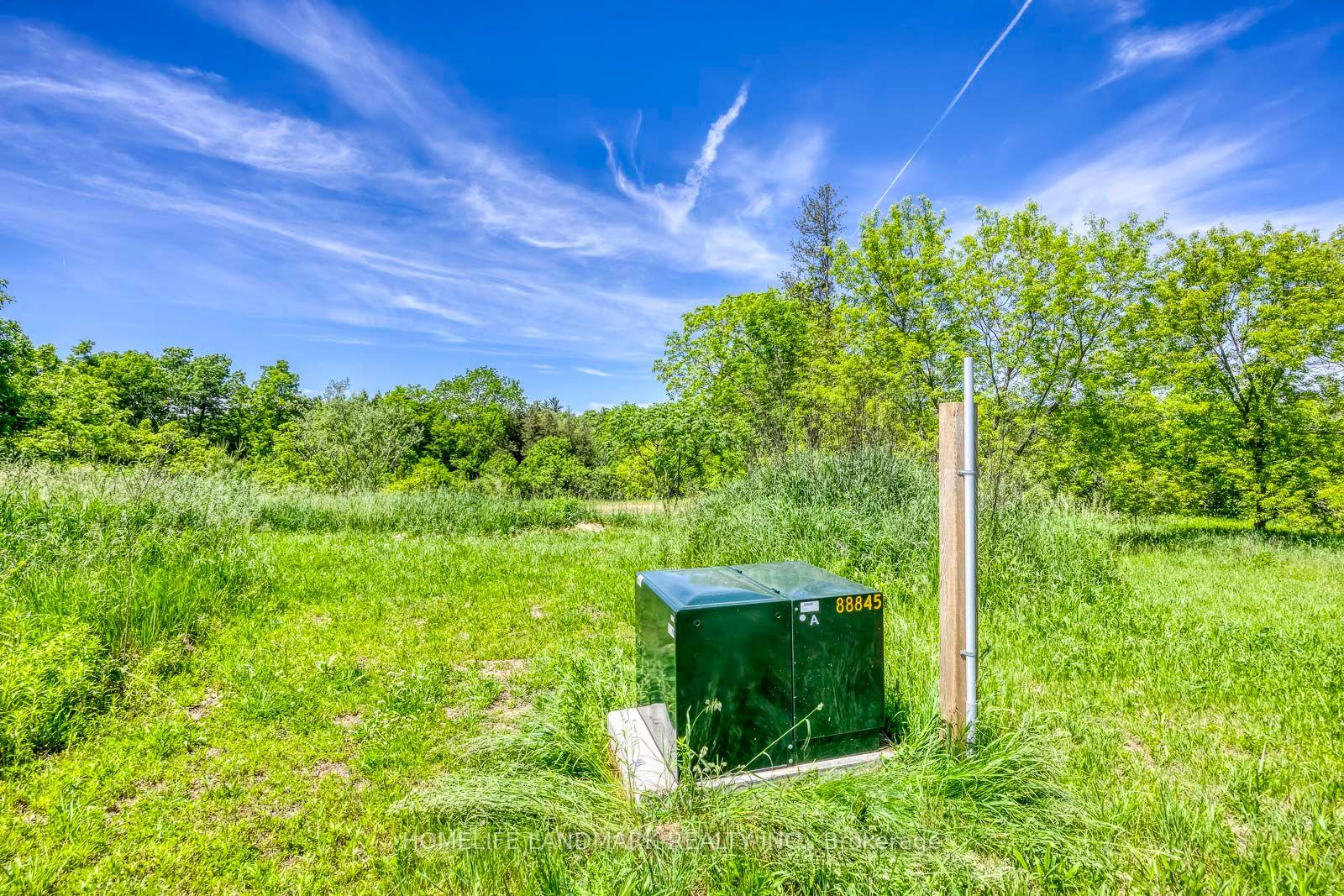 Photo 17 of 217 Carlisle Road, Hamilton, Rural Flamborough — HOMEH