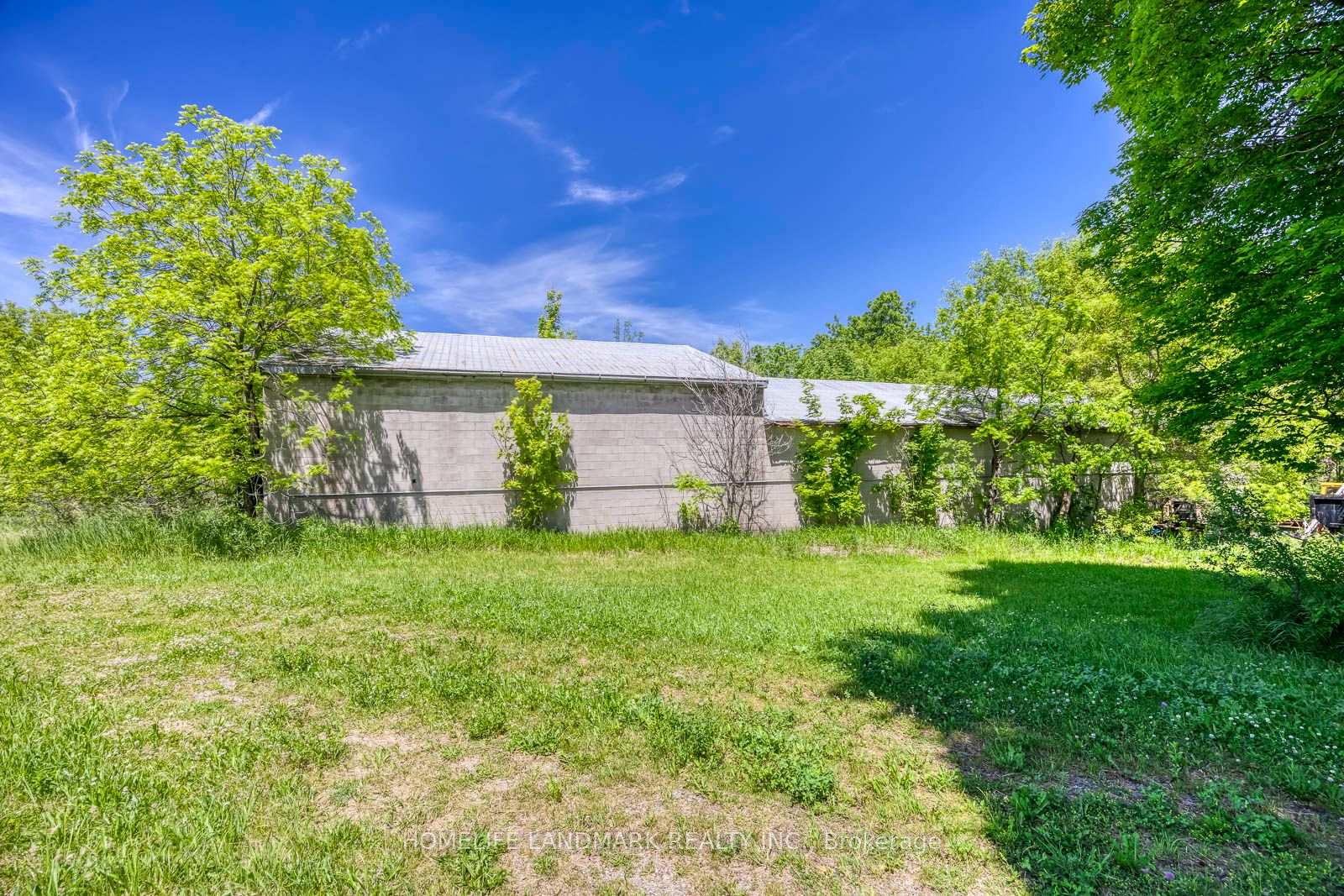 Photo 21 of 217 Carlisle Road, Hamilton, Rural Flamborough — HOMEH
