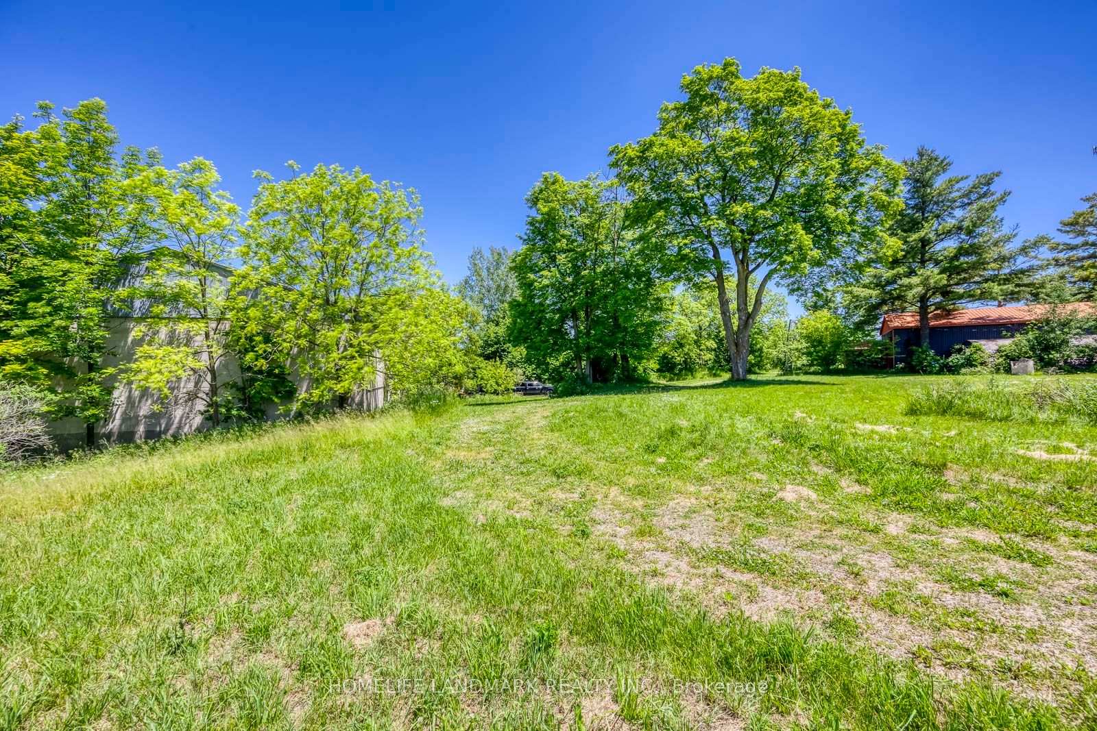 Photo 25 of 217 Carlisle Road, Hamilton, Rural Flamborough — HOMEH