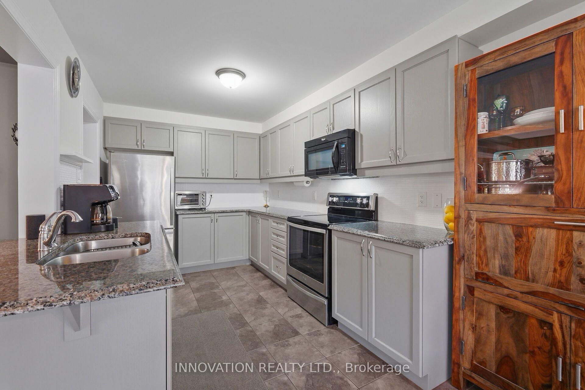 Photo 13 of 522 Meadowcreek Circle, Ottawa, Kanata - Emerald Meadows/Trailwest — HOMEH