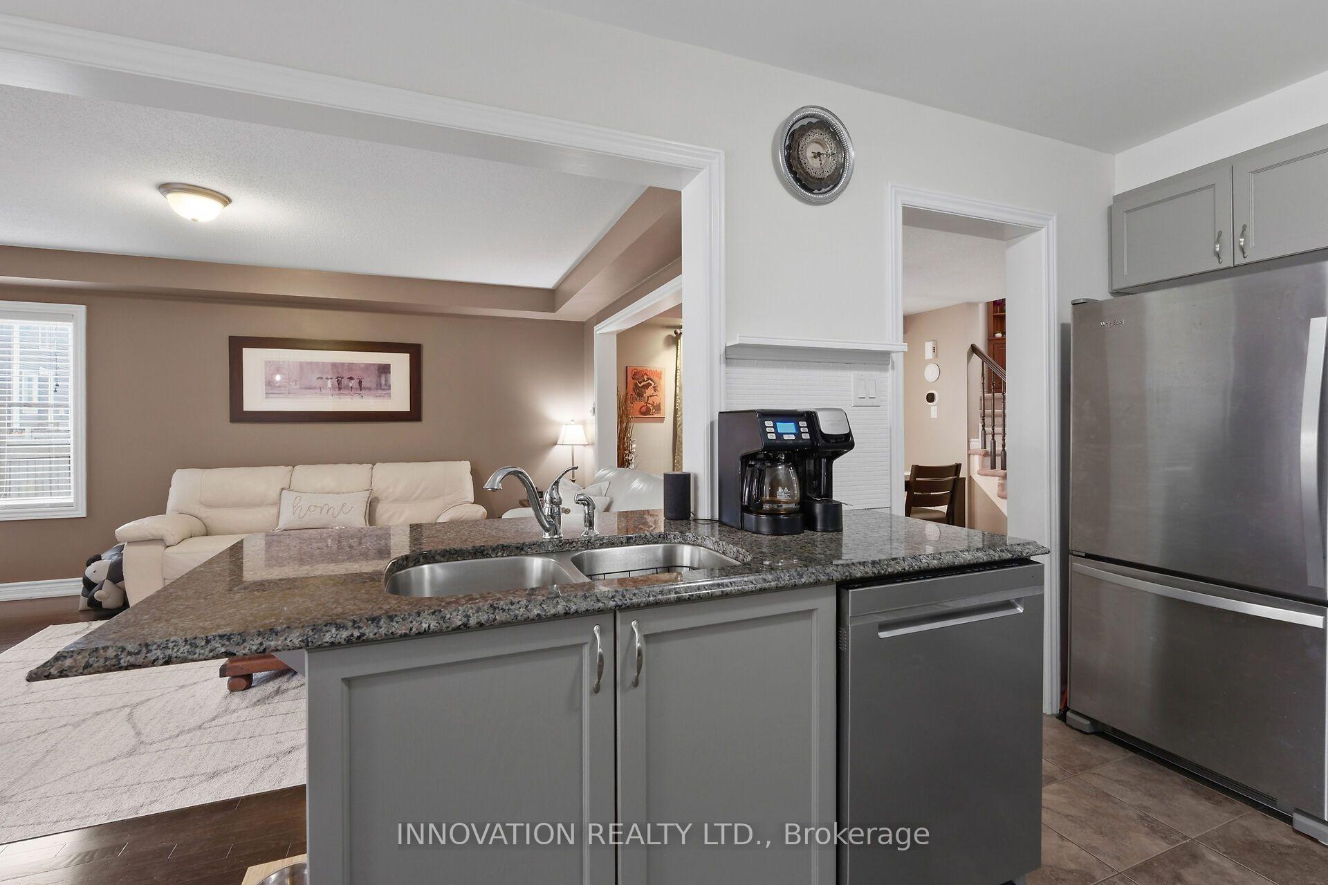 Photo 16 of 522 Meadowcreek Circle, Ottawa, Kanata - Emerald Meadows/Trailwest — HOMEH