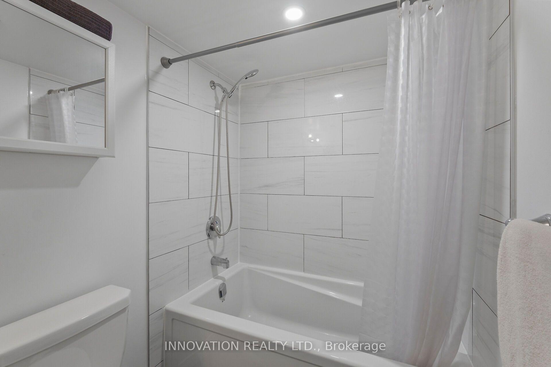 Photo 32 of 522 Meadowcreek Circle, Ottawa, Kanata - Emerald Meadows/Trailwest — HOMEH