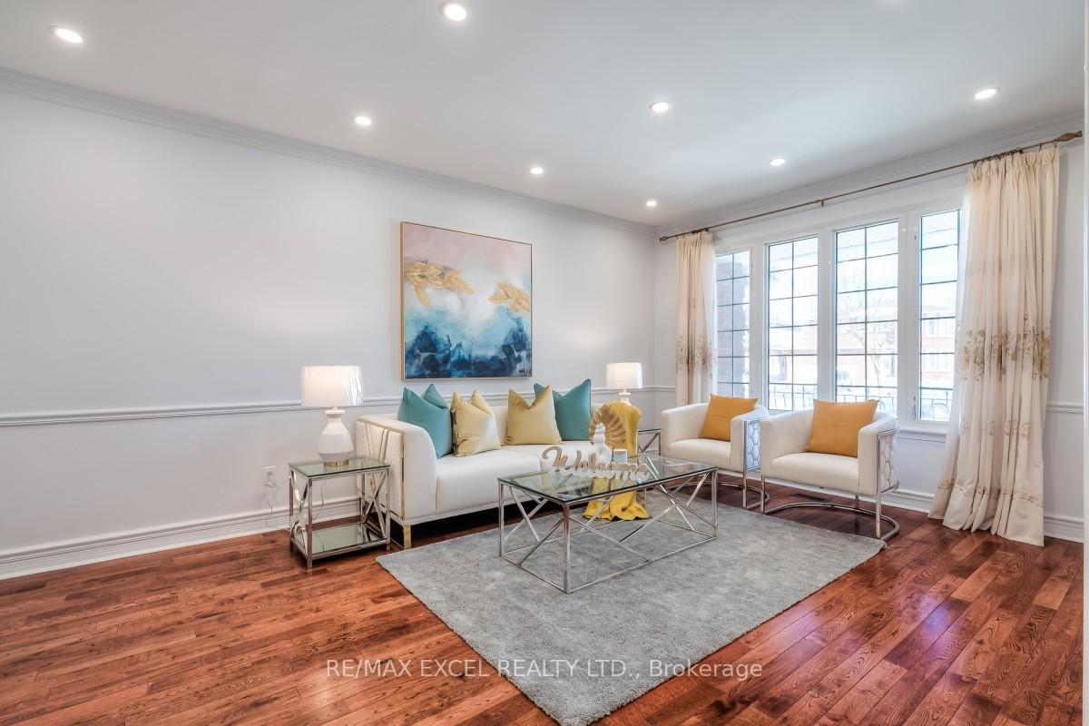 Photo 4 of 310 Raymerville Drive, Markham, Raymerville — HOMEH