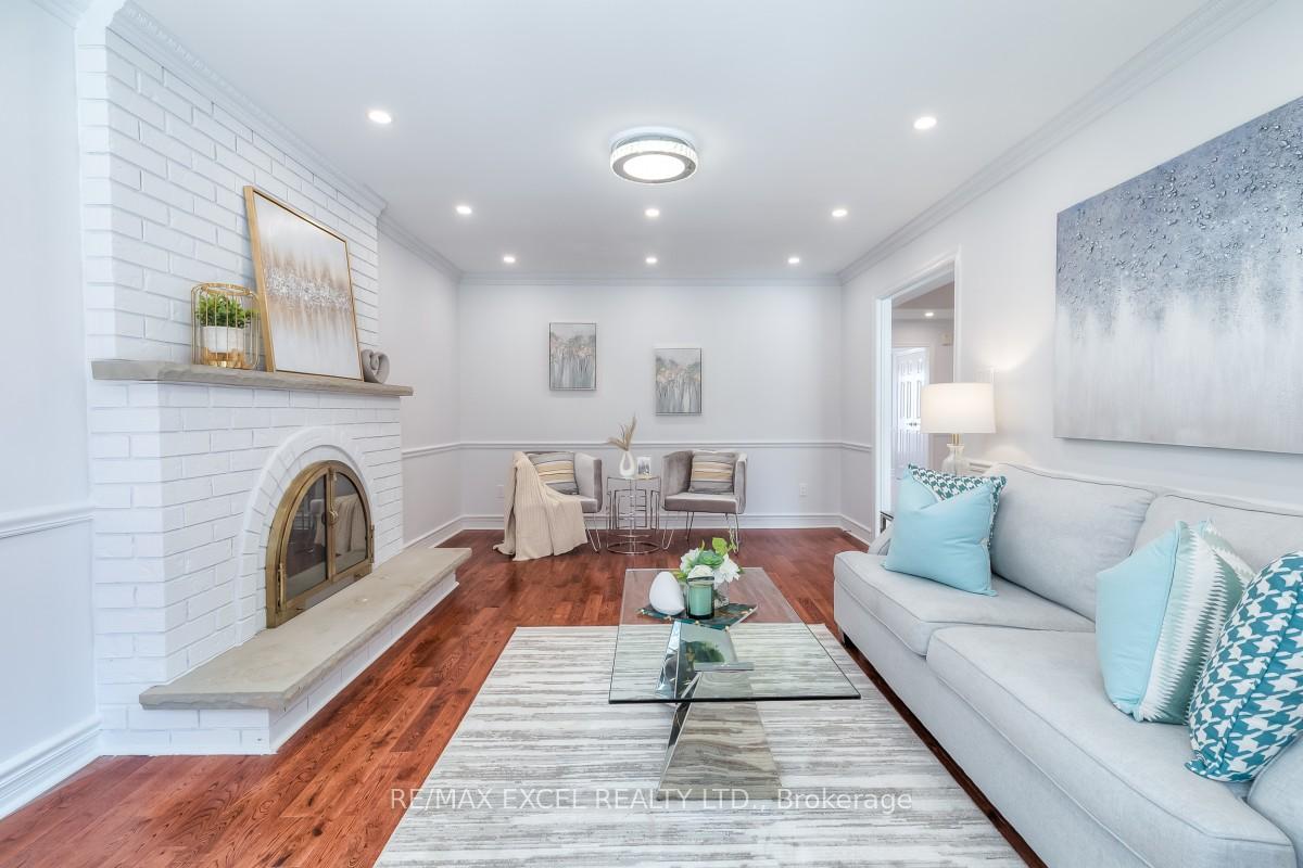 Photo 12 of 310 Raymerville Drive, Markham, Raymerville — HOMEH