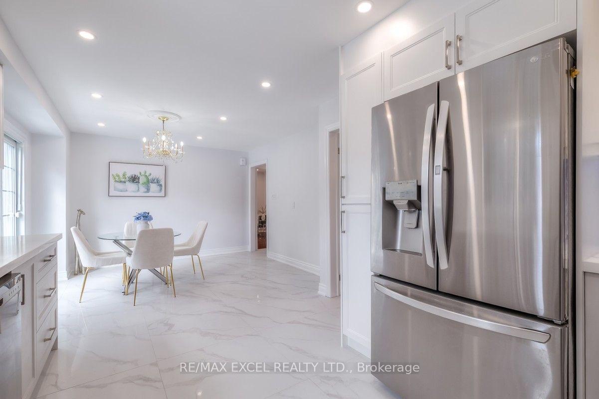 Photo 16 of 310 Raymerville Drive, Markham, Raymerville — HOMEH