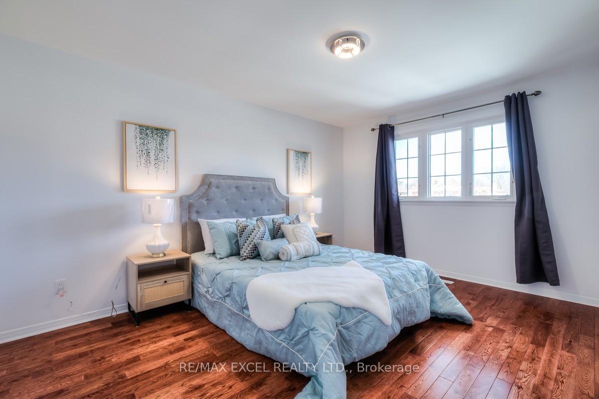 Photo 32 of 310 Raymerville Drive, Markham, Raymerville — HOMEH