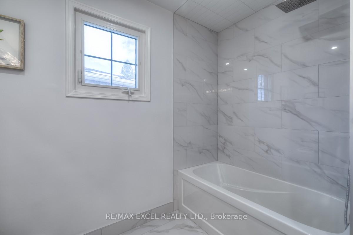 Photo 35 of 310 Raymerville Drive, Markham, Raymerville — HOMEH