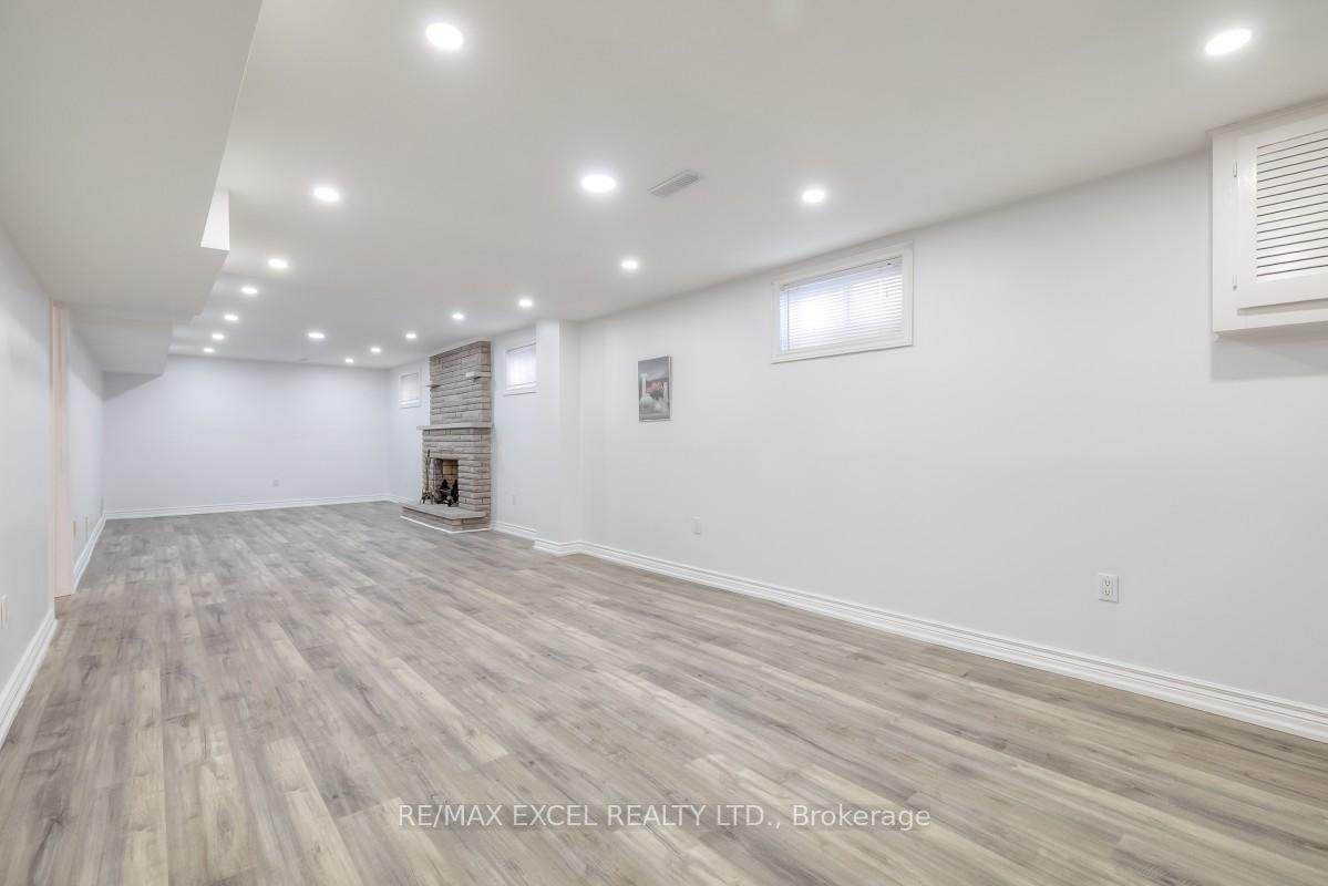 Photo 39 of 310 Raymerville Drive, Markham, Raymerville — HOMEH