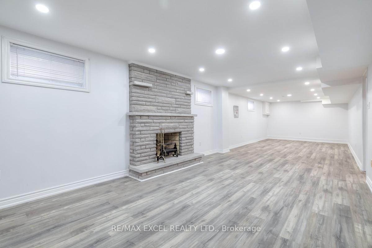 Photo 40 of 310 Raymerville Drive, Markham, Raymerville — HOMEH