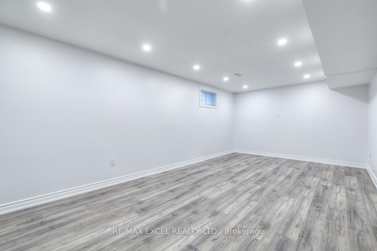 Photo 41 of 310 Raymerville Drive, Markham, Raymerville — HOMEH