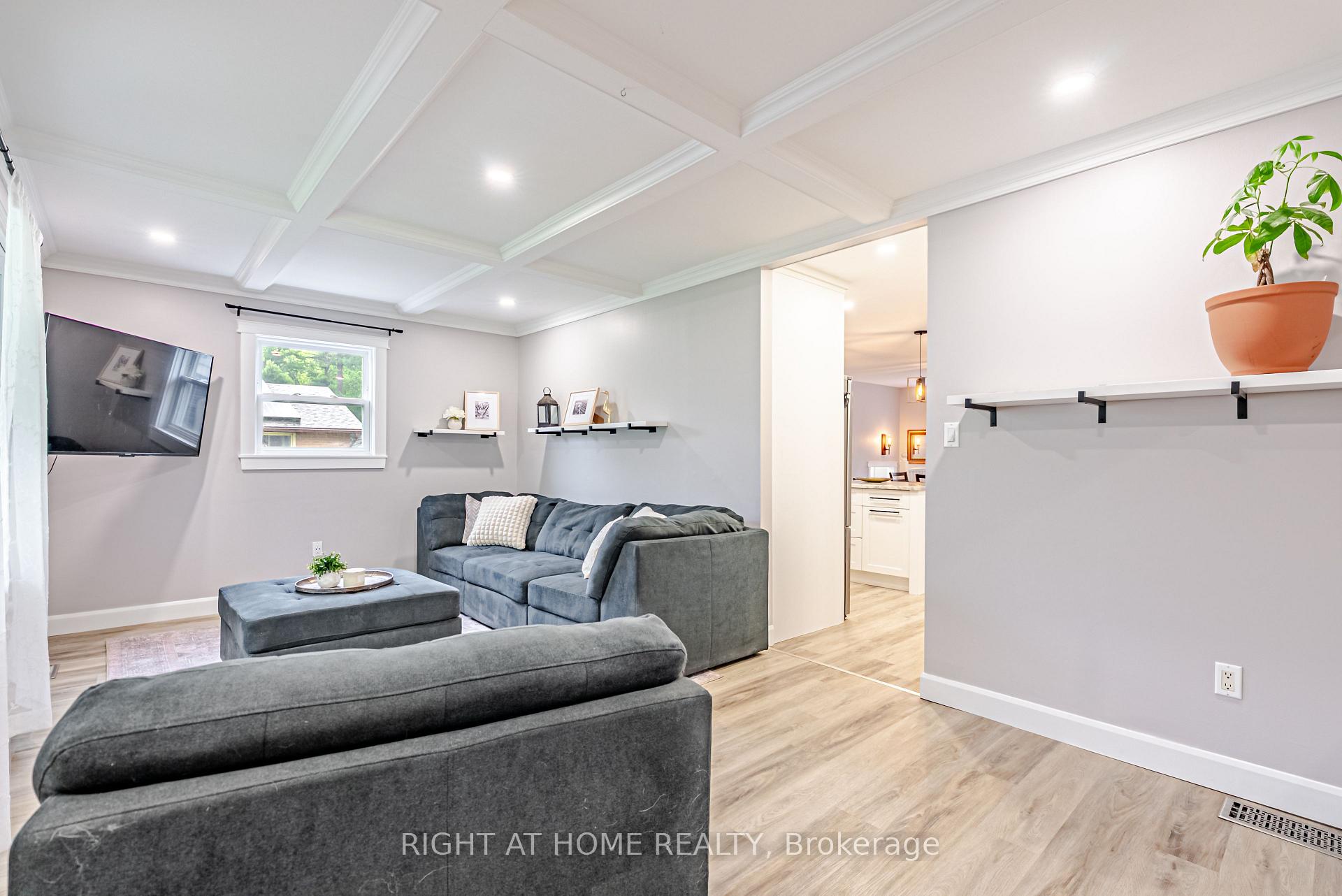 Photo 5 of 273 Alma Street, St. Thomas — HOMEH