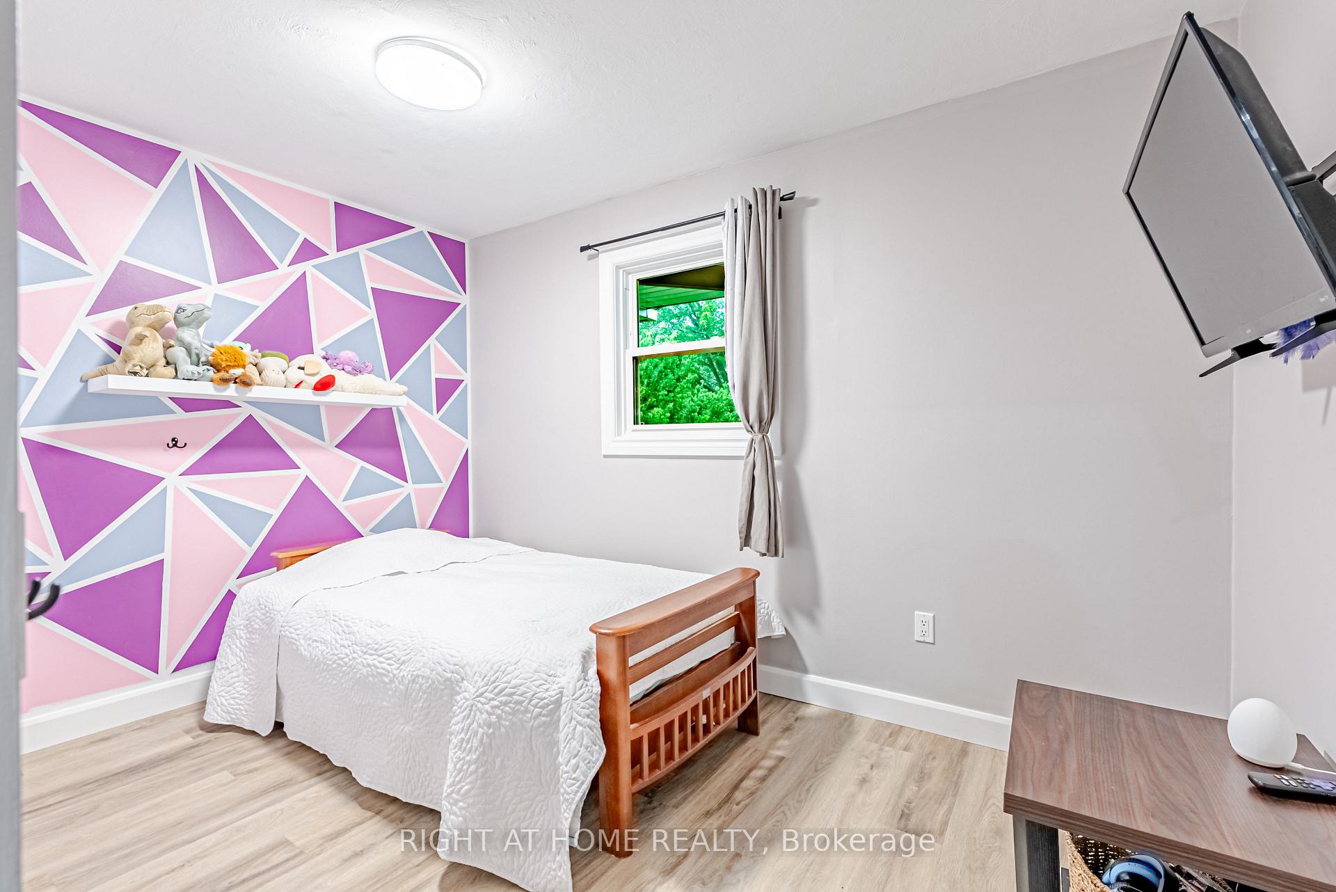 Photo 21 of 273 Alma Street, St. Thomas — HOMEH