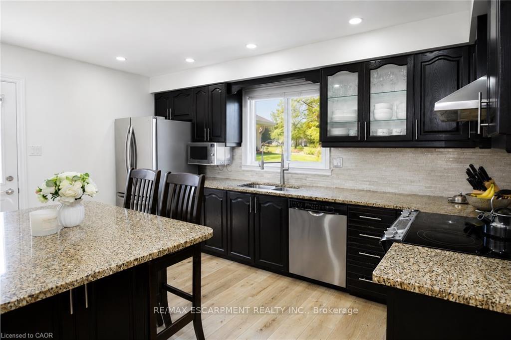 Photo 5 of 172 Highland Road W, Hamilton, Stoney Creek — HOMEH