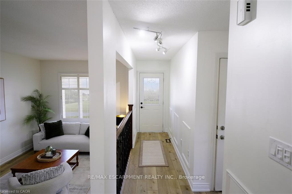 Photo 9 of 172 Highland Road W, Hamilton, Stoney Creek — HOMEH
