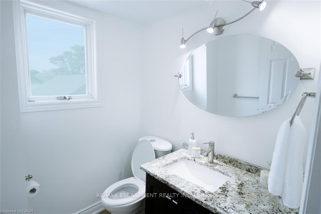 Photo 10 of 172 Highland Road W, Hamilton, Stoney Creek — HOMEH