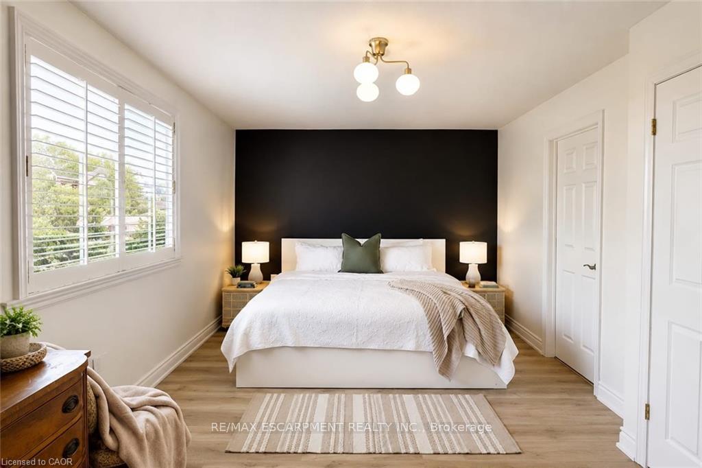 Photo 11 of 172 Highland Road W, Hamilton, Stoney Creek — HOMEH