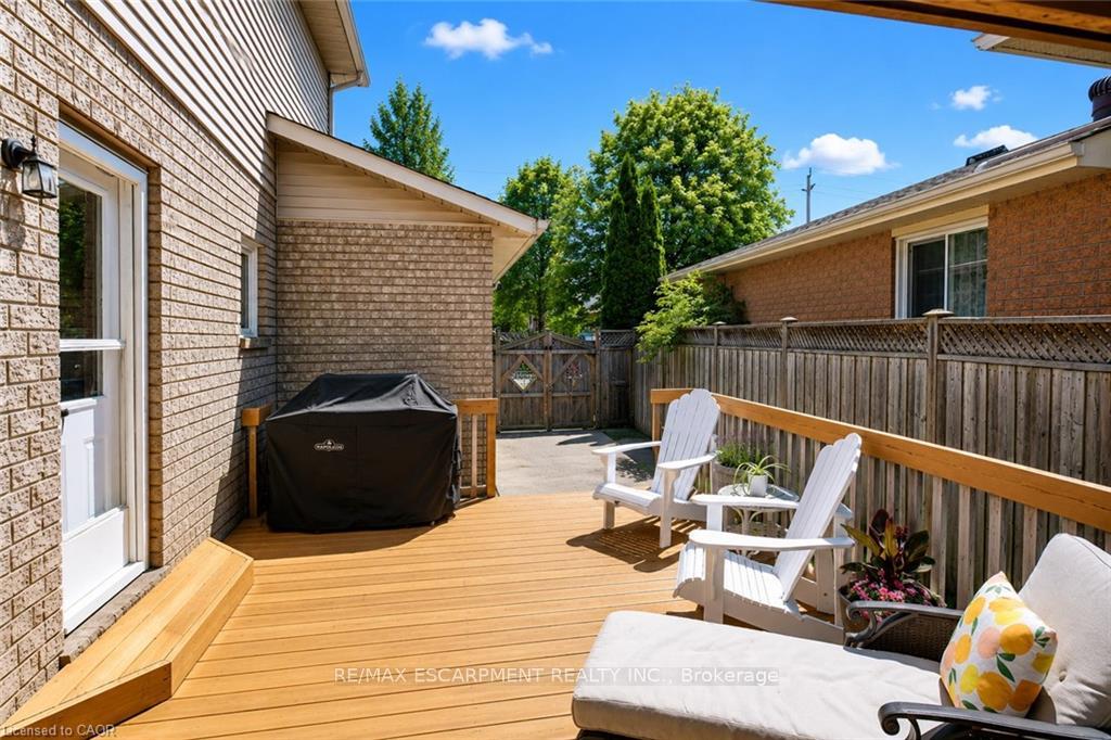 Photo 23 of 172 Highland Road W, Hamilton, Stoney Creek — HOMEH