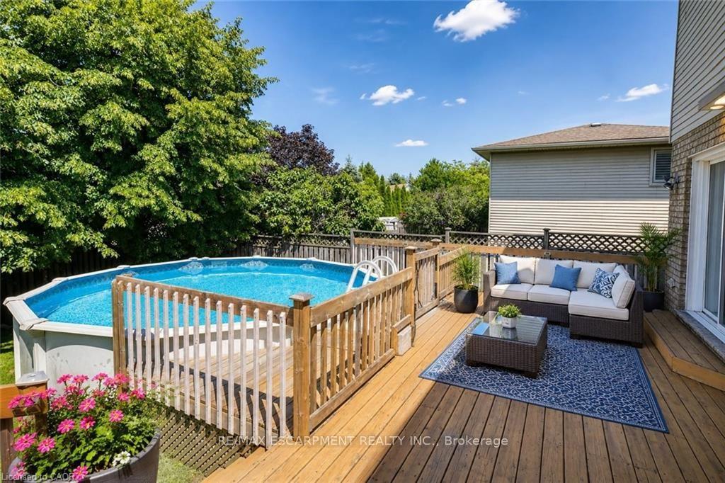 Photo 24 of 172 Highland Road W, Hamilton, Stoney Creek — HOMEH