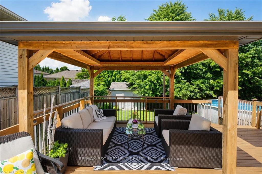 Photo 22 of 172 Highland Road W, Hamilton, Stoney Creek — HOMEH