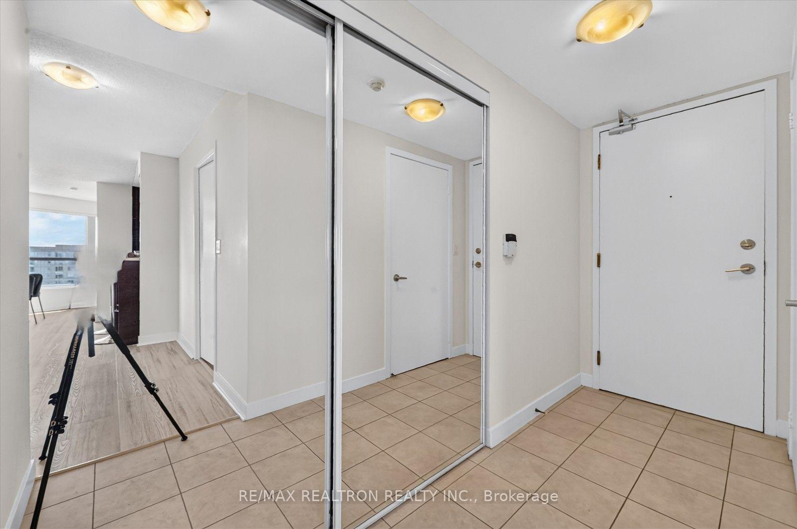 Photo 8 of Unit 3111, 36 Lee Centre Drive, Scarborough, Woburn — HOMEH