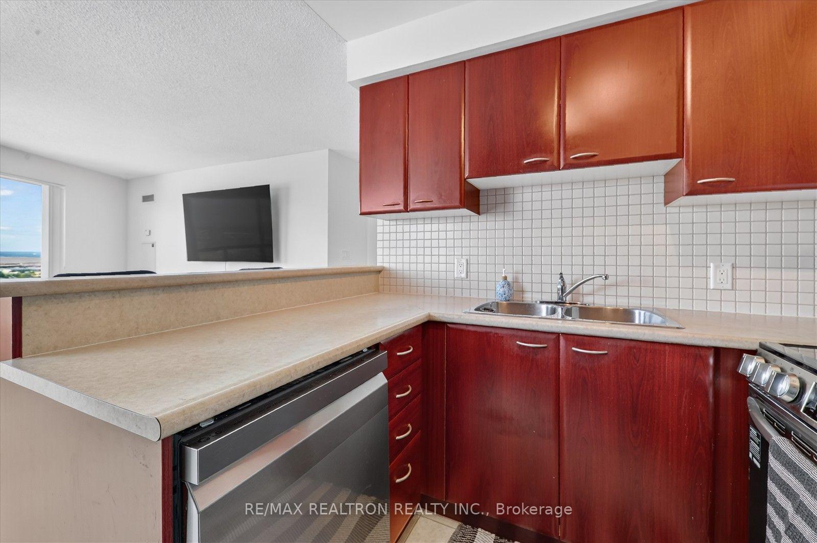 Photo 17 of Unit 3111, 36 Lee Centre Drive, Scarborough, Woburn — HOMEH