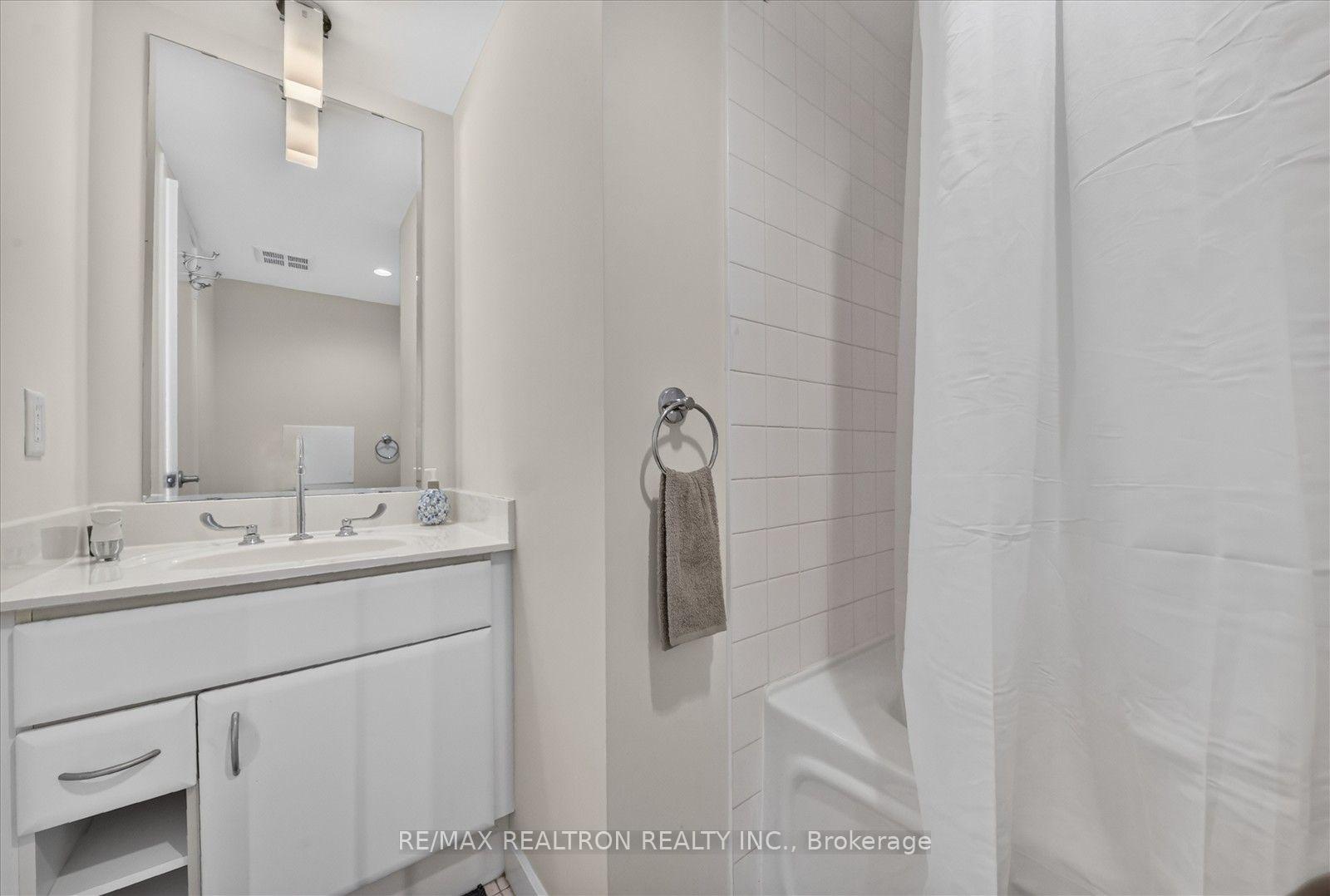 Photo 21 of Unit 3111, 36 Lee Centre Drive, Scarborough, Woburn — HOMEH