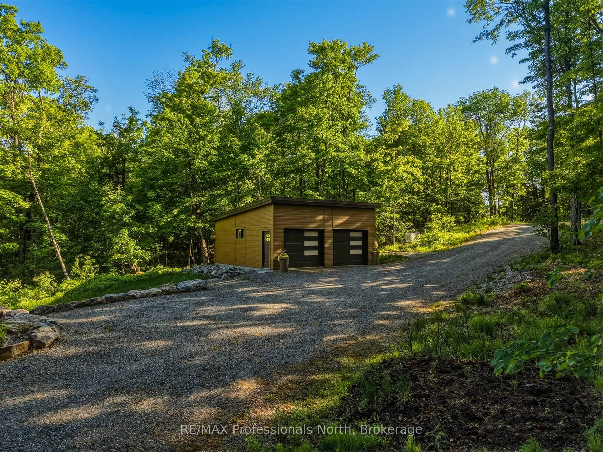 Photo 32 of 1011 Old Cottage Road, Bracebridge, Draper — HOMEH