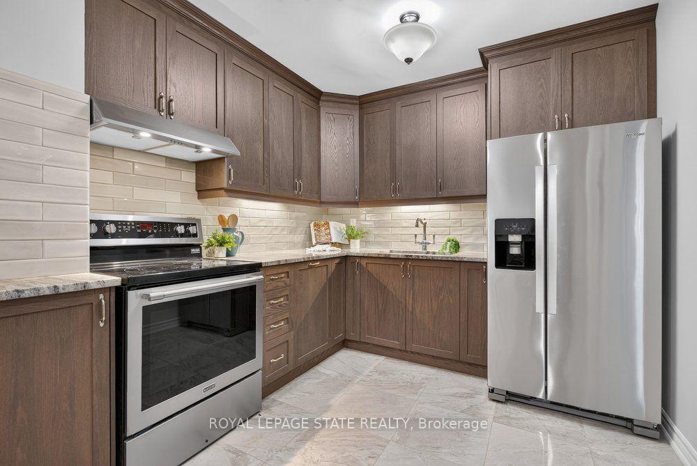 Photo 3 of 138 Memorial Avenue, Hamilton, Stoney Creek — HOMEH