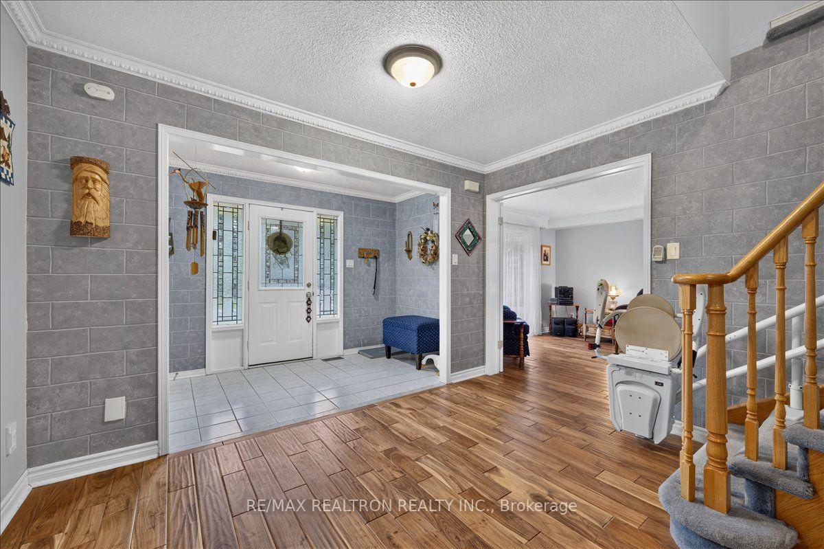 Photo 6 of 2767 Shering Crescent, Innisfil, Stroud — HOMEH