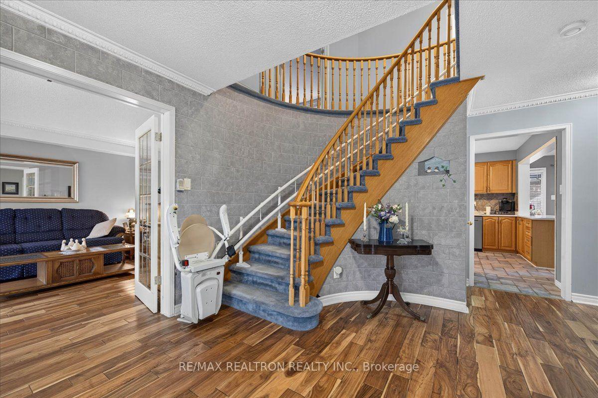 Photo 7 of 2767 Shering Crescent, Innisfil, Stroud — HOMEH