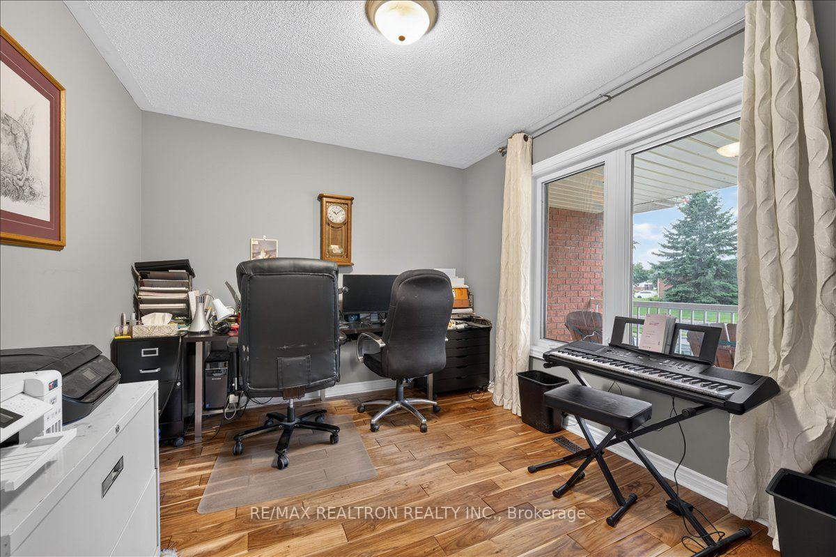 Photo 8 of 2767 Shering Crescent, Innisfil, Stroud — HOMEH