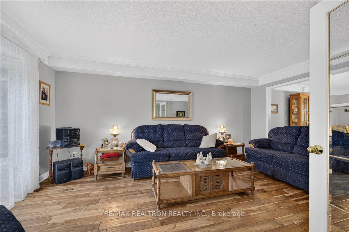 Photo 11 of 2767 Shering Crescent, Innisfil, Stroud — HOMEH