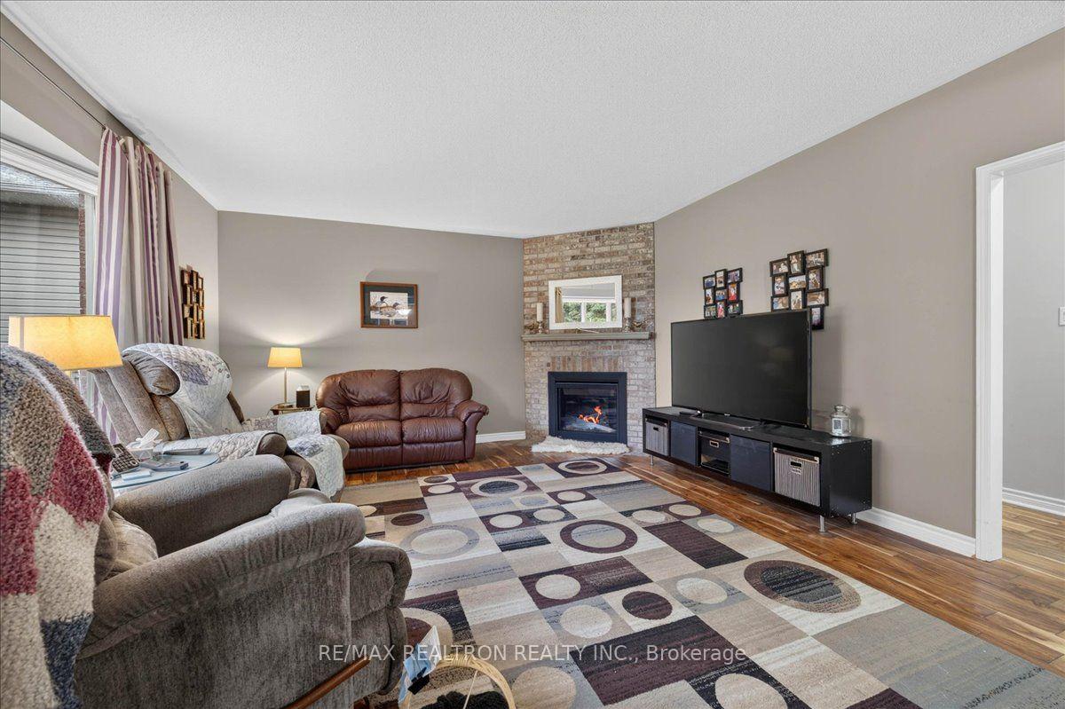 Photo 21 of 2767 Shering Crescent, Innisfil, Stroud — HOMEH