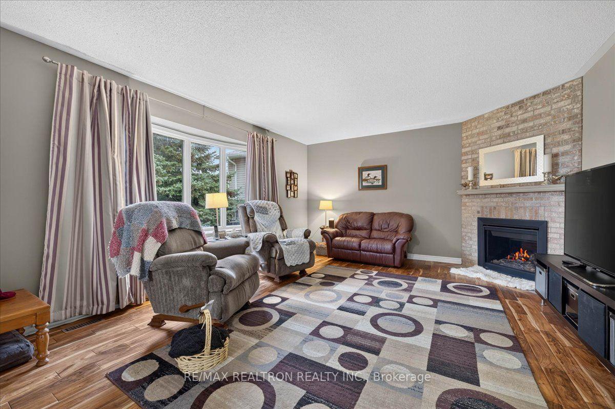 Photo 22 of 2767 Shering Crescent, Innisfil, Stroud — HOMEH