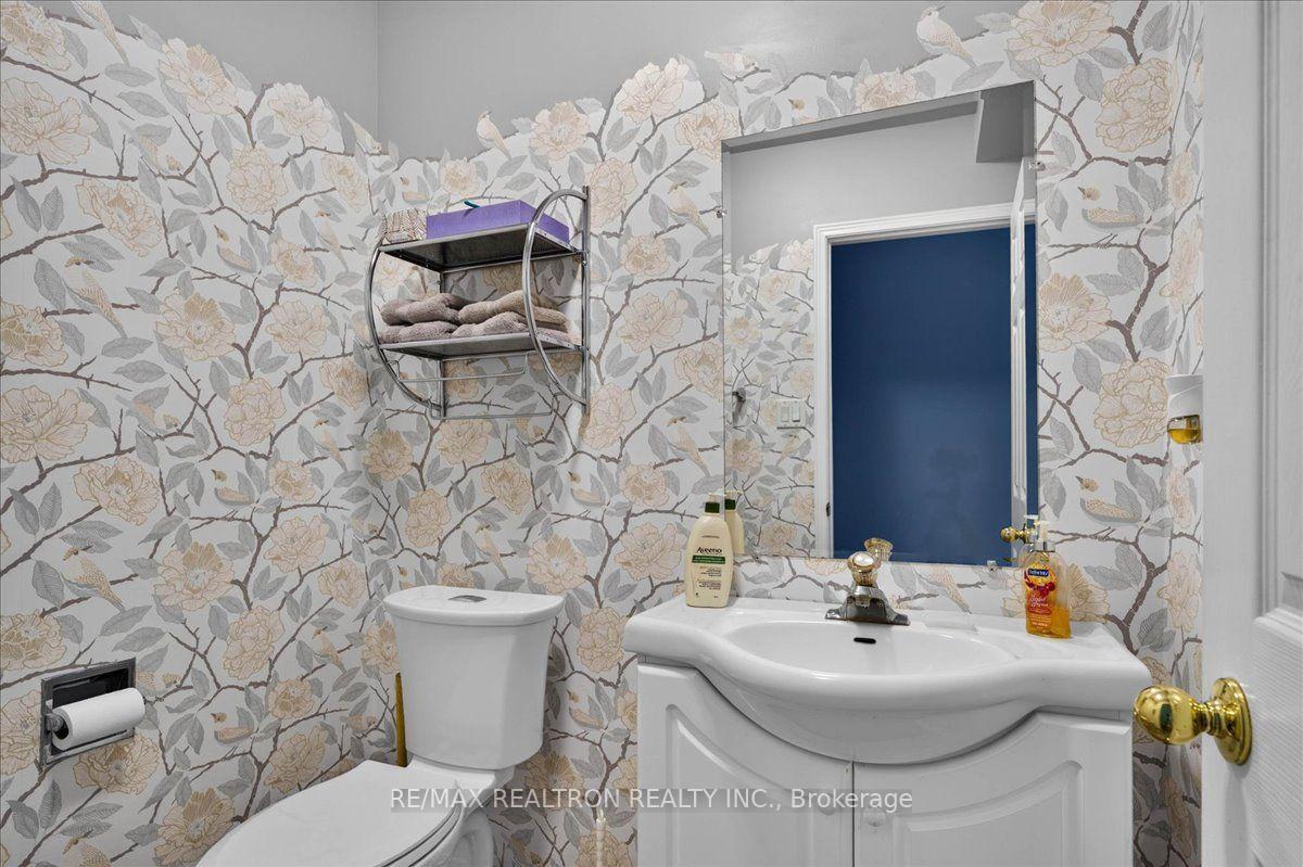 Photo 26 of 2767 Shering Crescent, Innisfil, Stroud — HOMEH