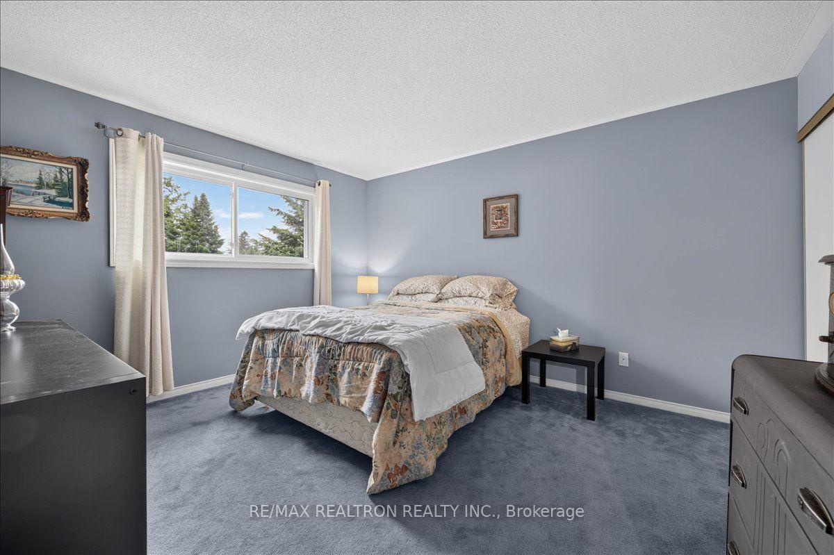Photo 32 of 2767 Shering Crescent, Innisfil, Stroud — HOMEH