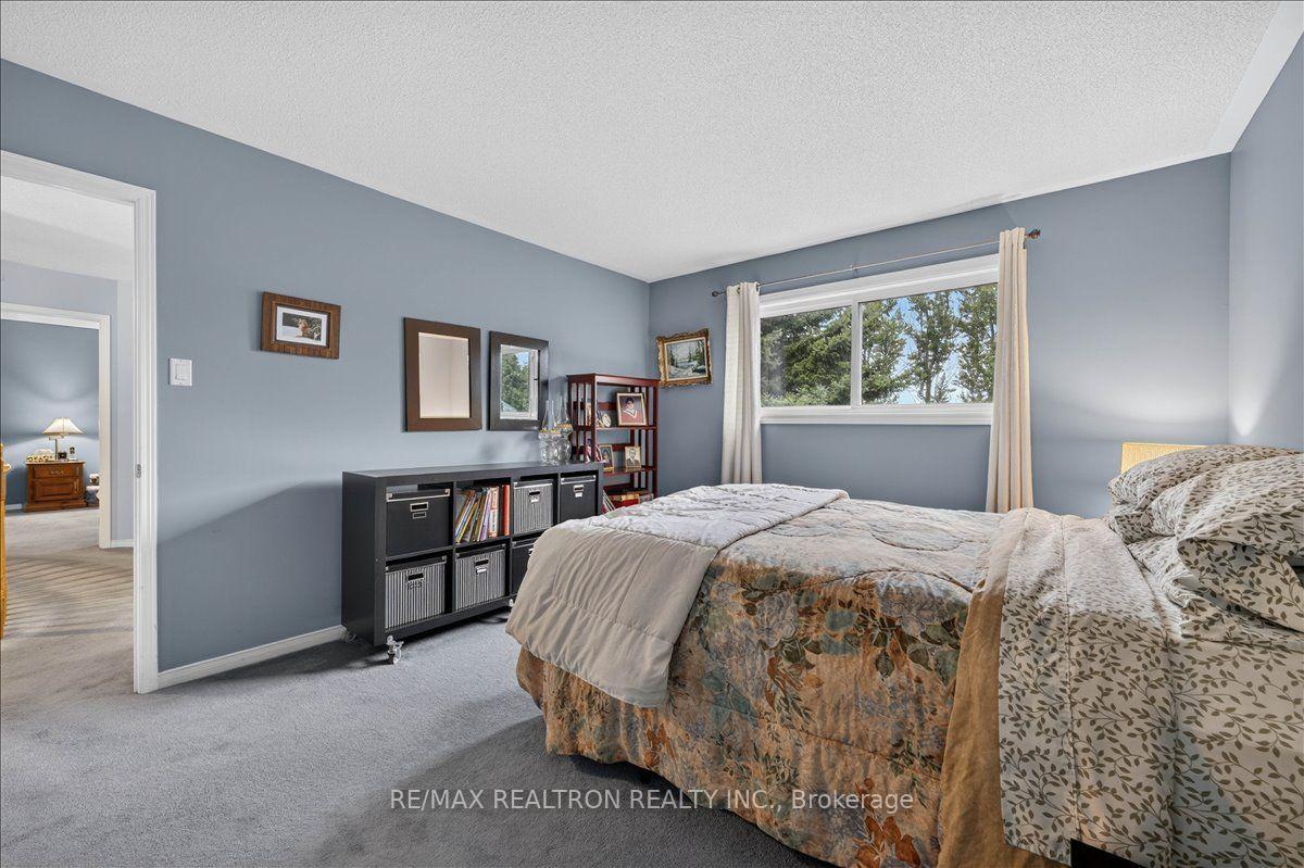 Photo 33 of 2767 Shering Crescent, Innisfil, Stroud — HOMEH