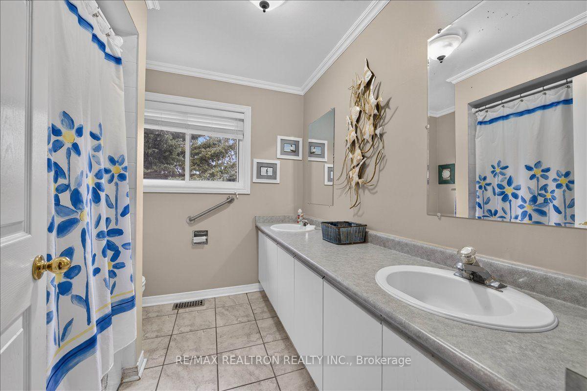 Photo 34 of 2767 Shering Crescent, Innisfil, Stroud — HOMEH