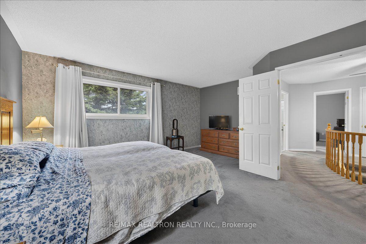 Photo 36 of 2767 Shering Crescent, Innisfil, Stroud — HOMEH