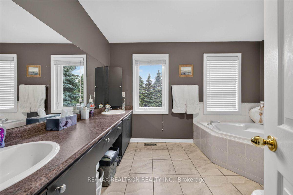 Photo 39 of 2767 Shering Crescent, Innisfil, Stroud — HOMEH