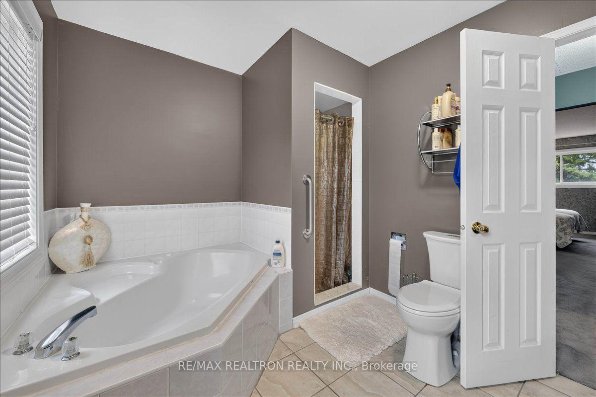 Photo 40 of 2767 Shering Crescent, Innisfil, Stroud — HOMEH