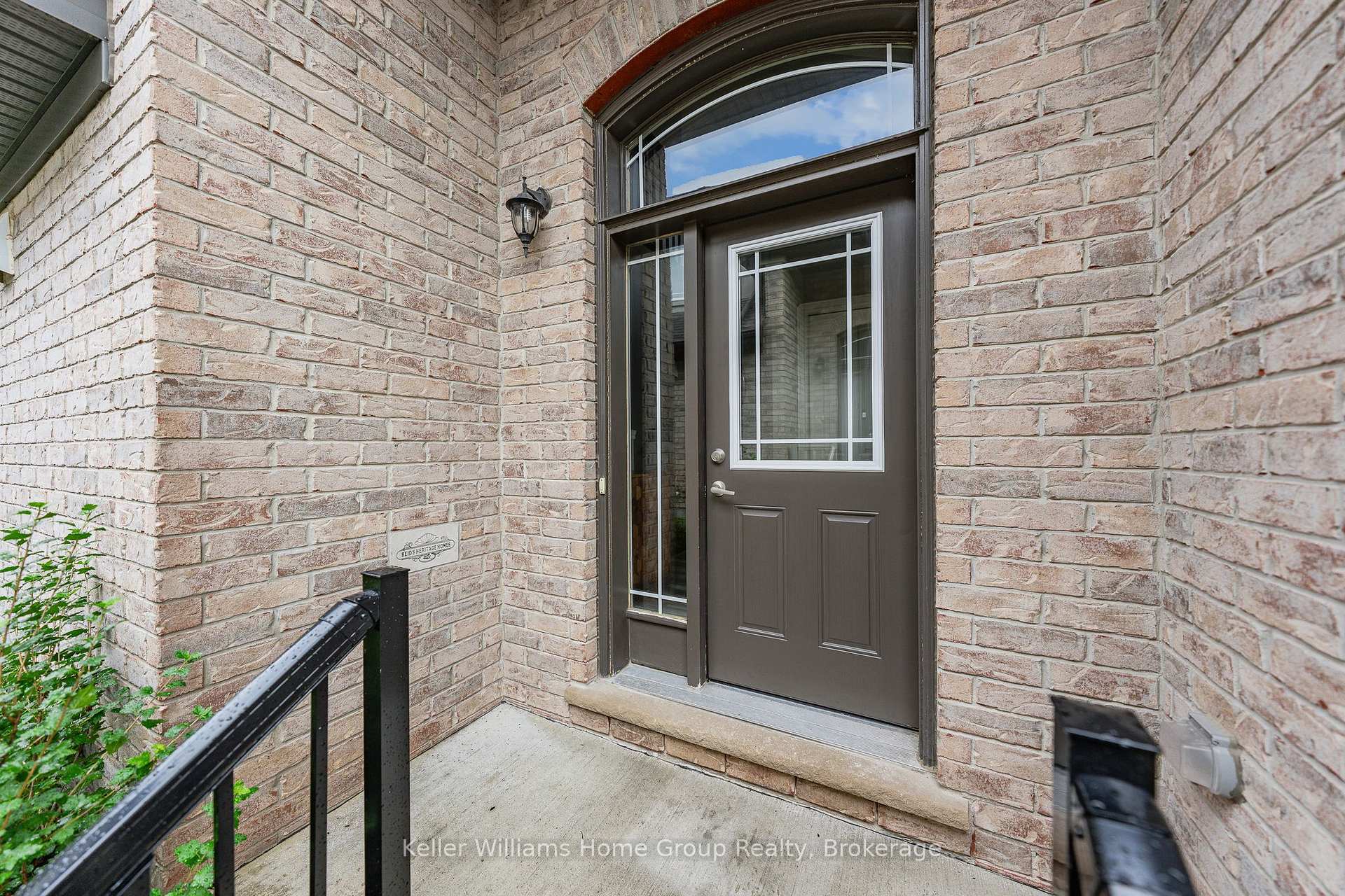 Photo 5 of 96 Aberdeen Street, Centre Wellington, Fergus — HOMEH
