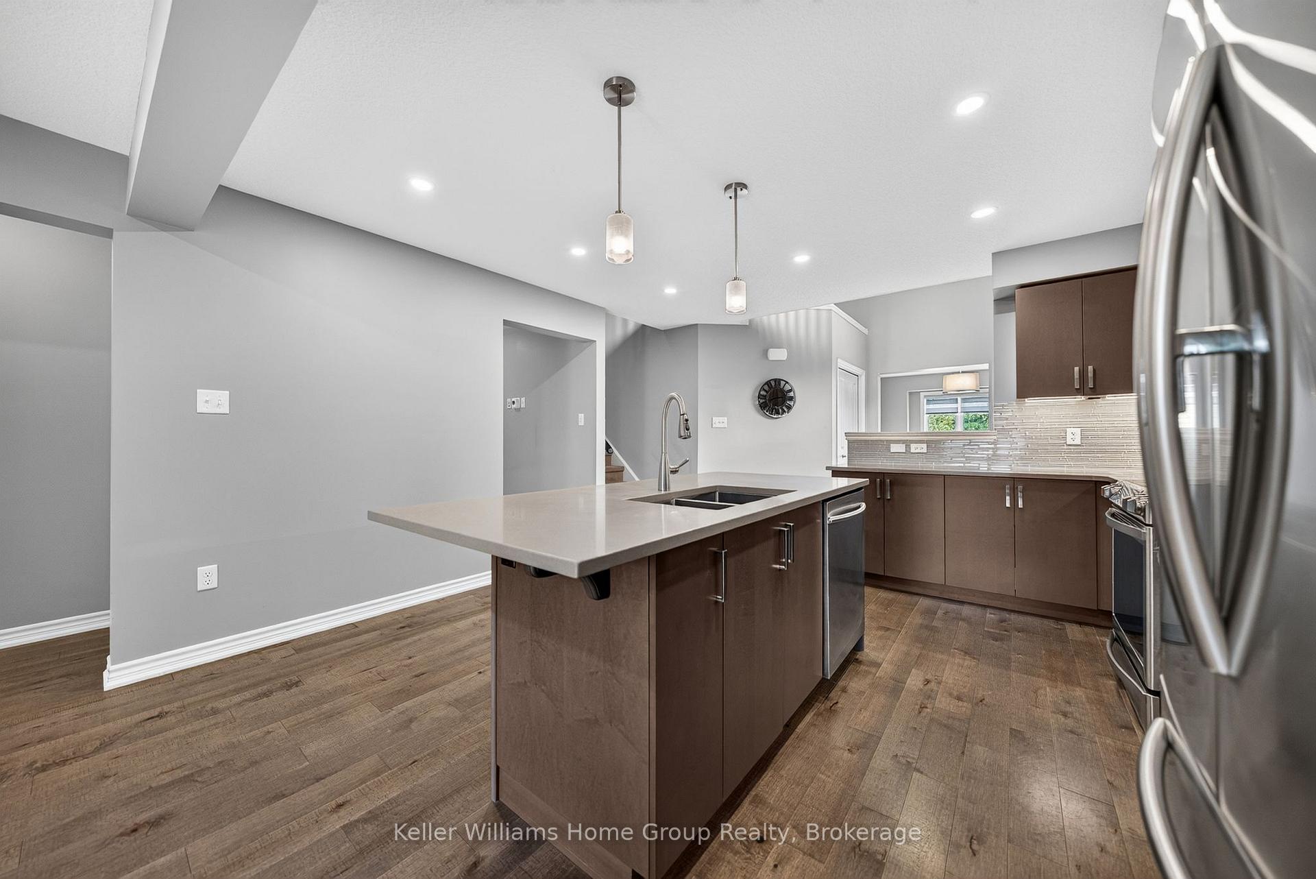 Photo 19 of 96 Aberdeen Street, Centre Wellington, Fergus — HOMEH