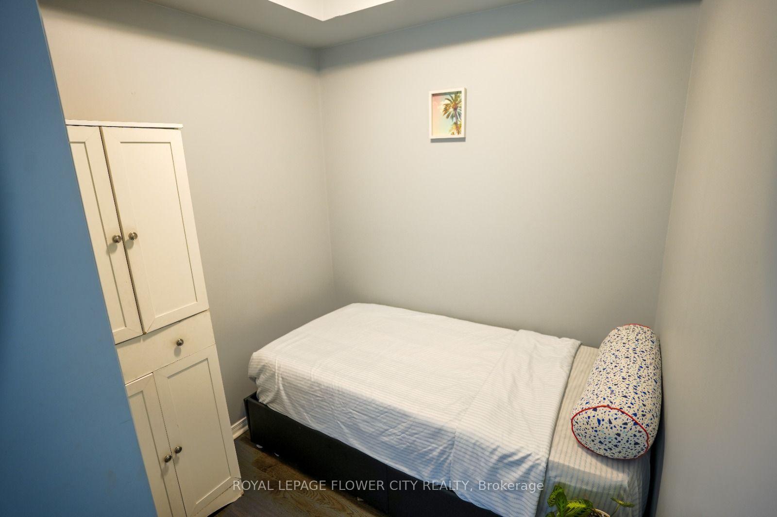 Photo 6 of Unit 306, 54 Sky Harbour Drive, Brampton, Bram West — HOMEH