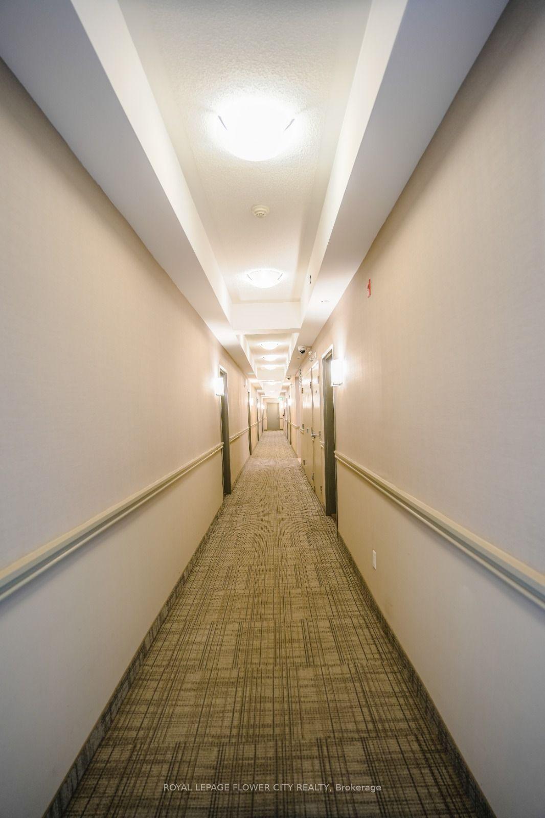 Photo 7 of Unit 306, 54 Sky Harbour Drive, Brampton, Bram West — HOMEH