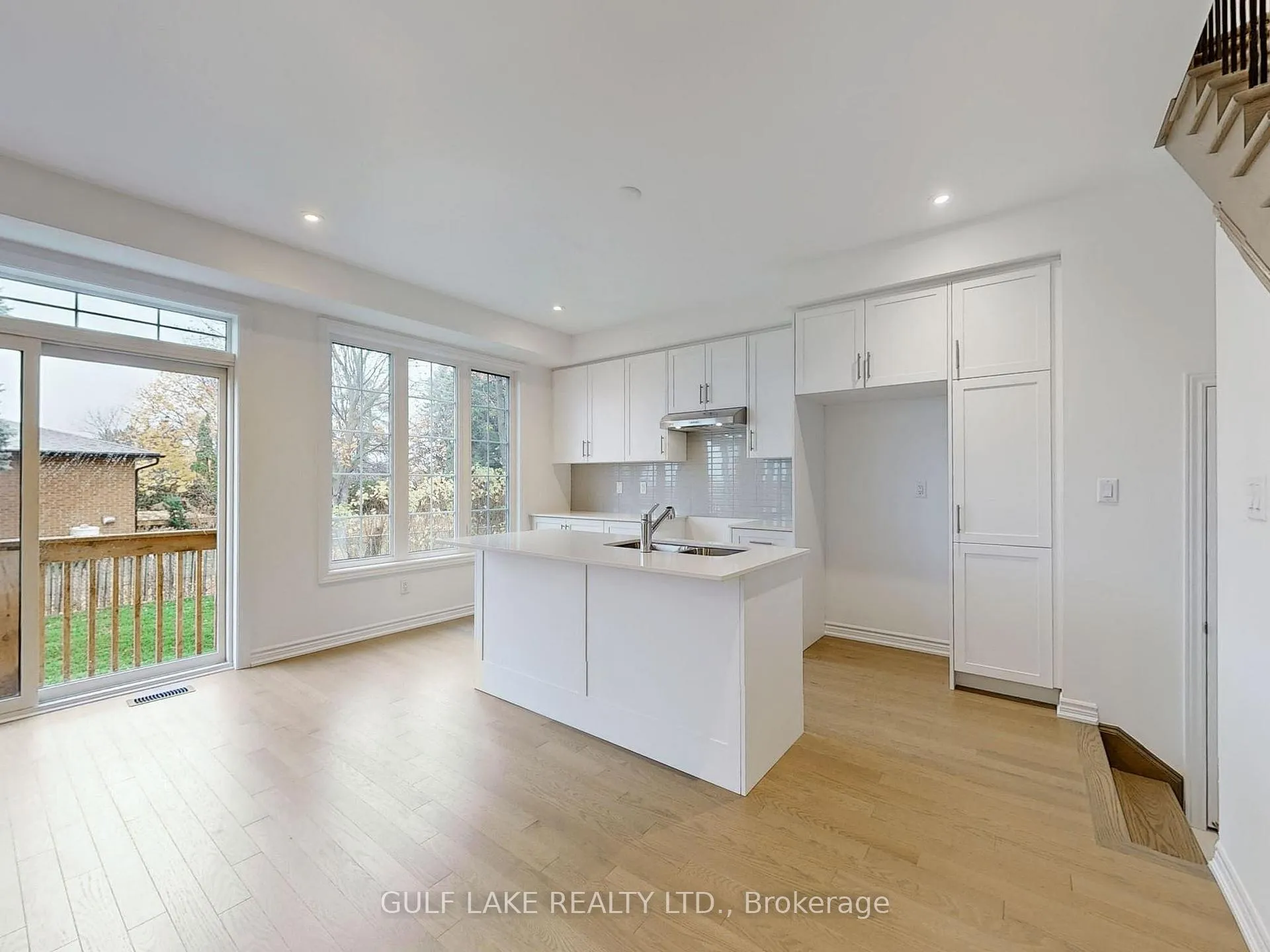 Photo 9 of 1 Greer Street, Barrie, Rural Barrie Southeast — HOMEH