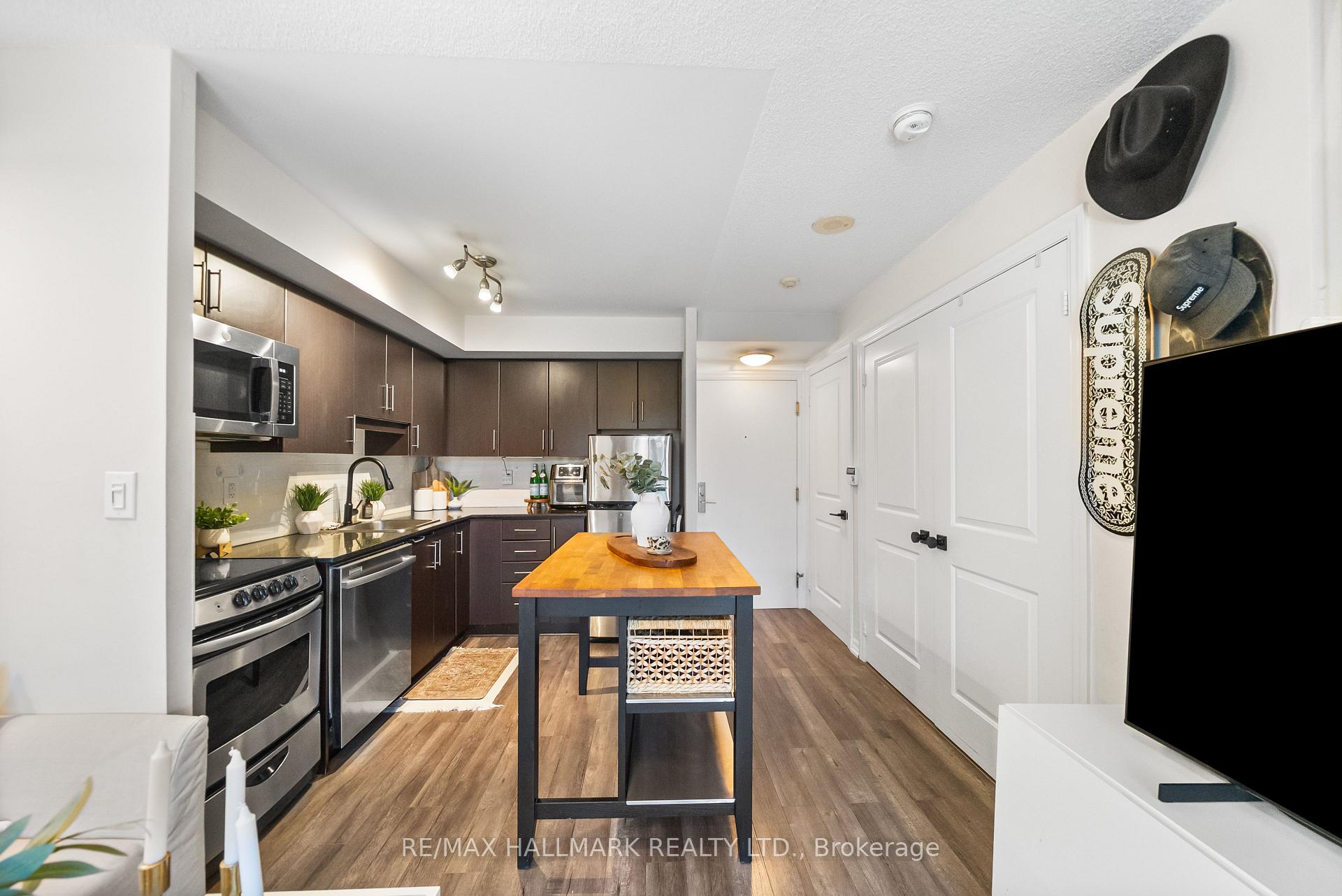 Photo 13 of Unit 122, 2035 Sheppard Avenue E, North York, Henry Farm — HOMEH